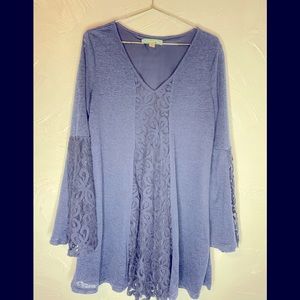 Anna Be Women’s Medium Navy Blue Layered Lace Top